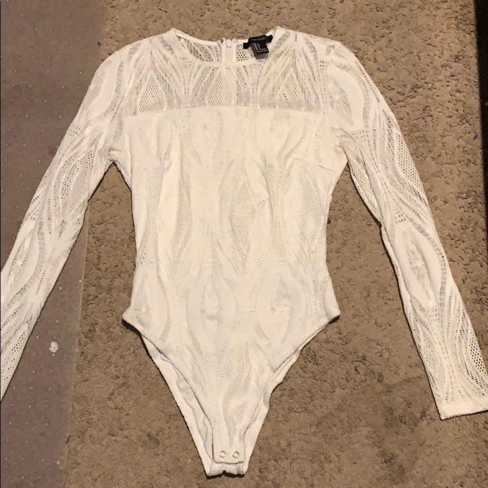Small forever 21 lace bodysuit